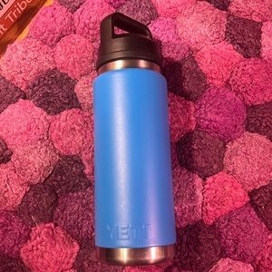 Yeti Rambler 26 oz. With Chug Cap - Tahoe Blue